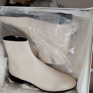 NIB $750 sz 36.5 Alumnae boots